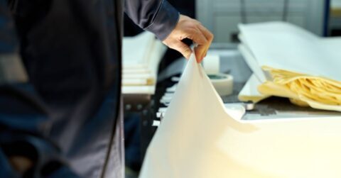 品質検証・国際認証基準 (Quality Standards & Certifications) タイトル: 品質検証と国際認証規格：信頼性の高い特殊締結部材（ファスナ）の選定基準 キーワード: 信頼性, 試験成績書, 品質規格, 技術認証