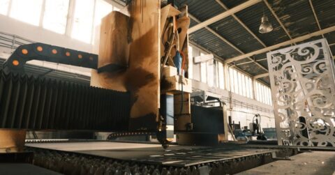 Smart Factories and High-Speed/High-Vibration Equipment: Fastener Technology Optimized for Future Industrial Environments Keywords: Smart Factory, High-Speed Rotating Machinery, Advanced Equipment Fastening