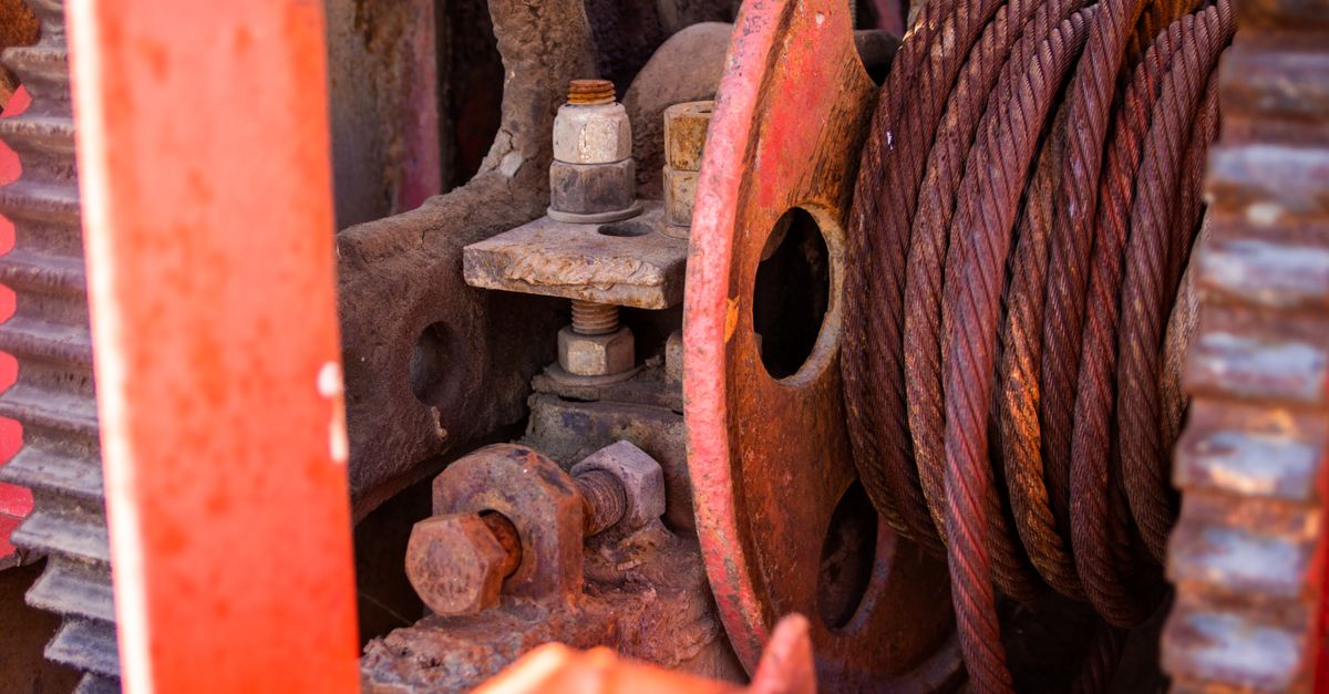 Comparing Marine Fastener Coatings and Surface Treatments