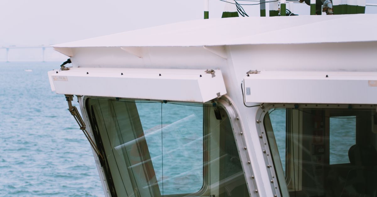 How Do Self-Locking Nuts Prevent Fastener Loosening at Sea?